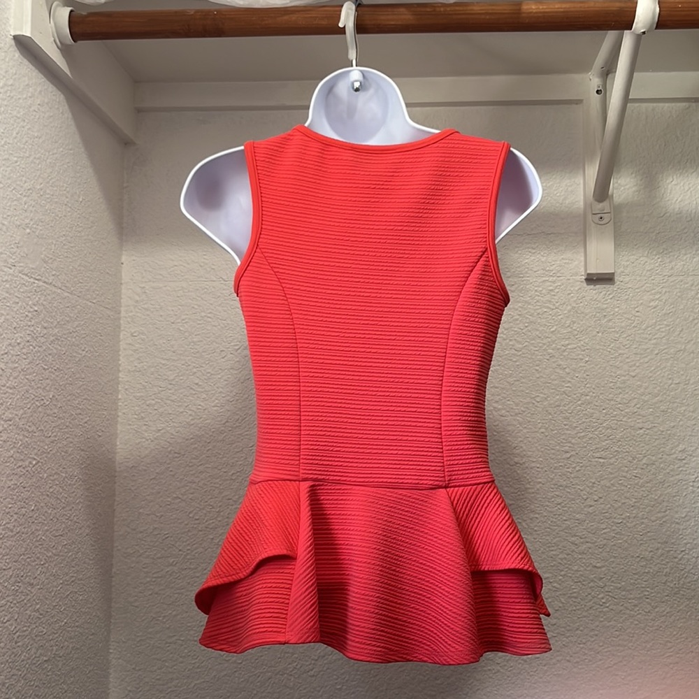 Women’s Top - Picture 3 of 4